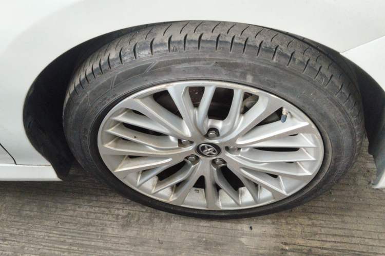 Used Toyota Camry 2018 2.5G Luxury Edition Right Front Wheel Hub