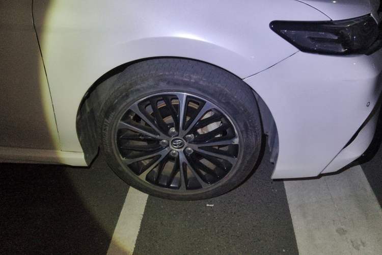 Used Toyota Camry 2018 2.0S FENGSHANG Edition Right Front Wheel Hub