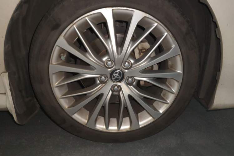 Used Toyota Camry 2018 2.5G Luxury Edition Right Front Wheel Hub