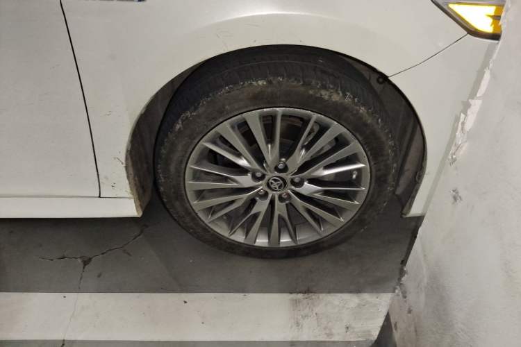 Used Toyota Camry 2018 Dual-Engine 2.5 HG Luxury Edition Right Front Wheel Hub
