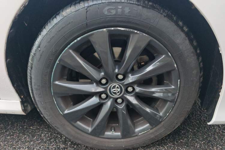 Used Toyota Camry 2018 2.0G Luxury Edition Right Front Wheel Hub