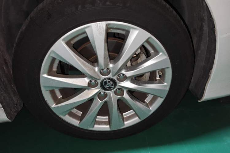 Used Toyota Camry 2018 2.0G Luxury Edition Right Front Wheel Hub