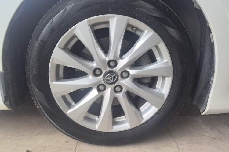 Used Toyota Camry 2018 2.0G Luxury Edition Right Front Wheel Hub