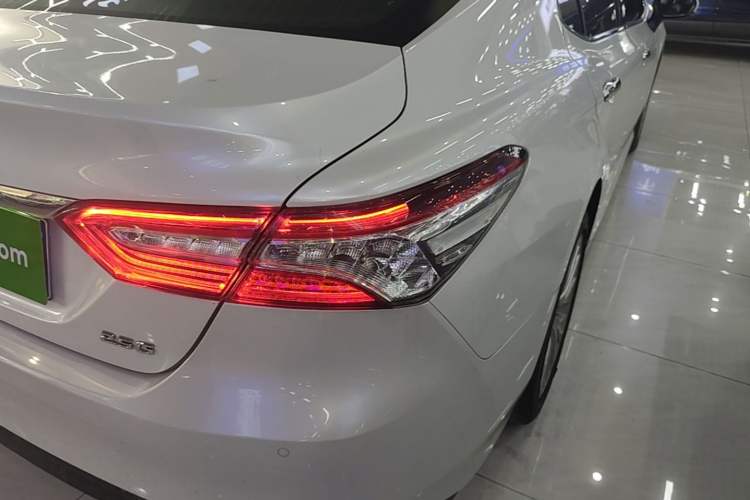Used Toyota Camry 2018 2.5G Luxury Edition Right Rear Taillight