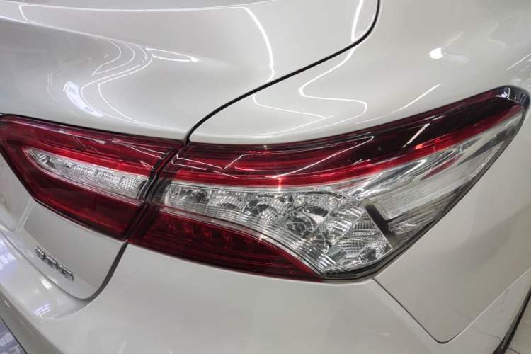 Used Toyota Camry 2018 2.0G Luxury Edition Right Rear Taillight