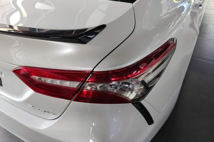 Used Toyota Camry 2018 2.5S Fēngshàng Edition Right Rear Taillight