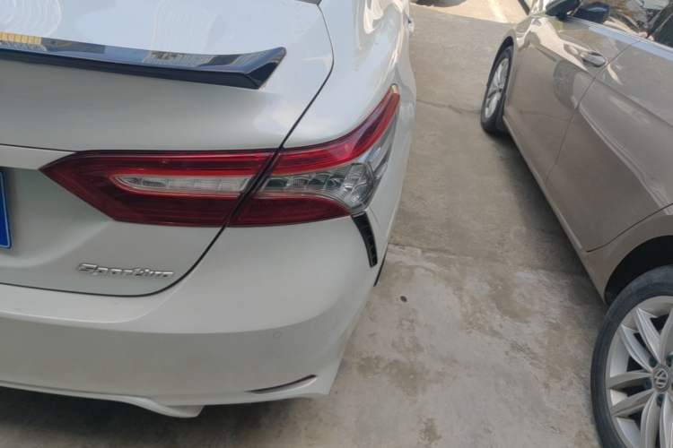 Used Toyota Camry 2018 2.0S FENGSHANG Edition Right Rear Taillight