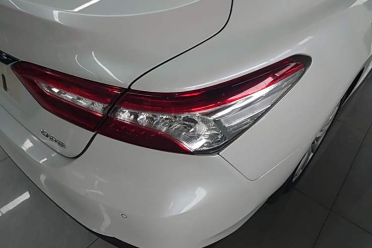 Used Toyota Camry 2018 2.0G Luxury Edition Right Rear Taillight