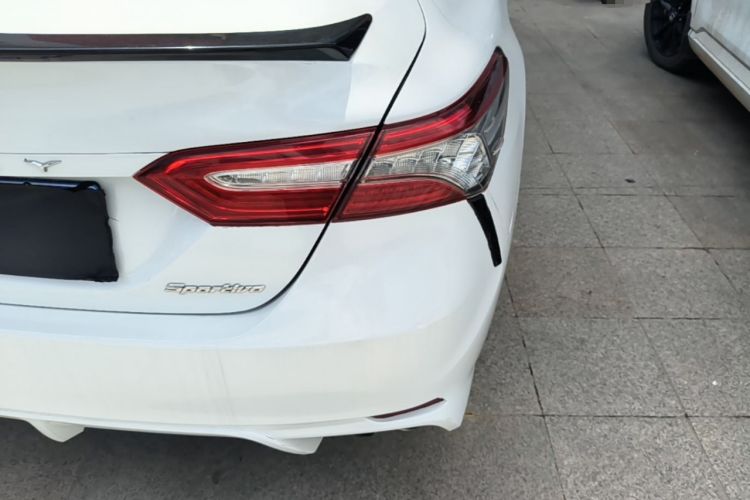 Used Toyota Camry 2018 2.0S FENGSHANG Edition Right Rear Taillight