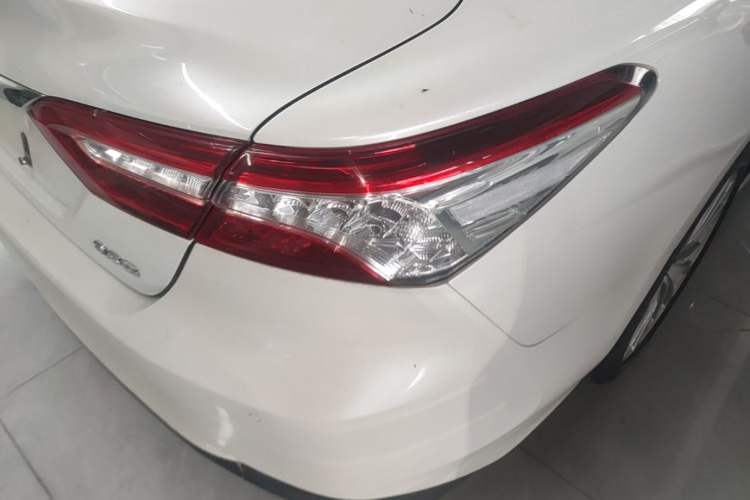 Used Toyota Camry 2018 2.5G Luxury Edition Right Rear Taillight