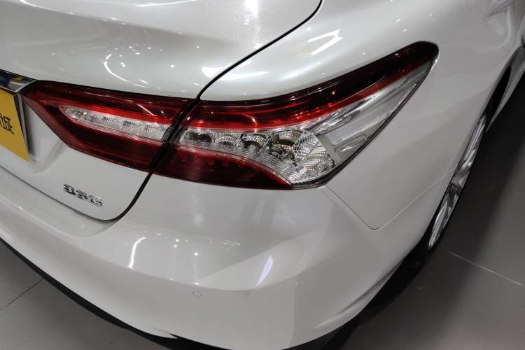Used Toyota Camry 2018 2.5G Luxury Edition Right Rear Taillight