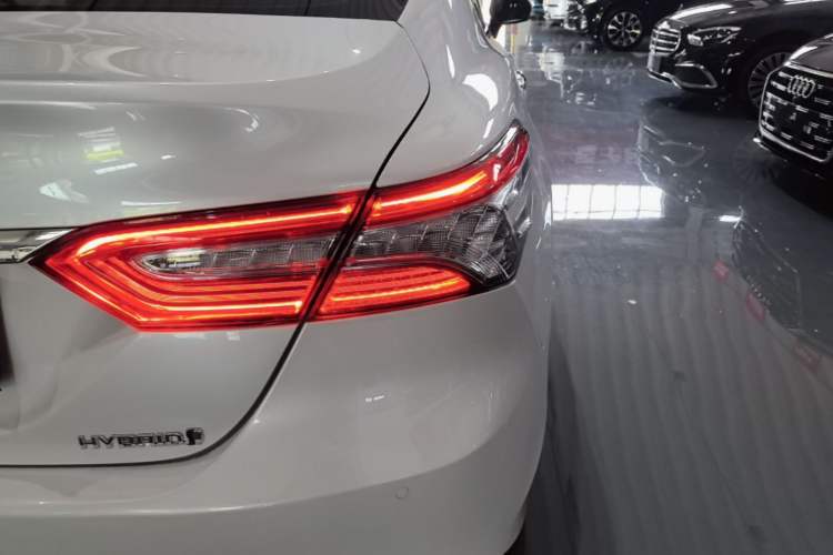 Used Toyota Camry 2018 Dual-Engine 2.5 HG Luxury Edition Right Rear Taillight