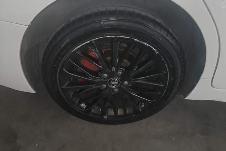 Used Toyota Camry 2018 2.5S Fēngshàng Edition Right Rear Wheel Hub