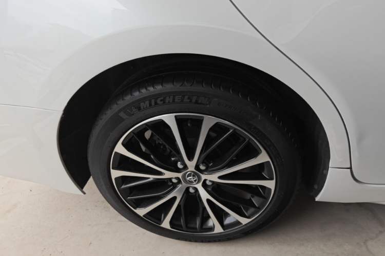 Used Toyota Camry 2018 2.0S FENGSHANG Edition Right Rear Wheel Hub