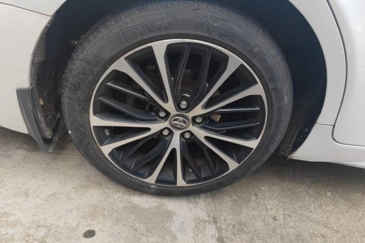 Used Toyota Camry 2018 2.0S FENGSHANG Edition Right Rear Wheel Hub