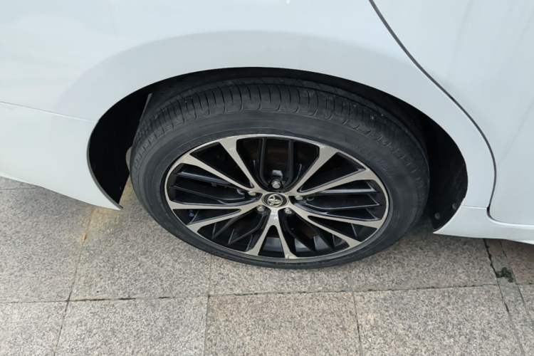 Used Toyota Camry 2018 2.0S FENGSHANG Edition Right Rear Wheel Hub