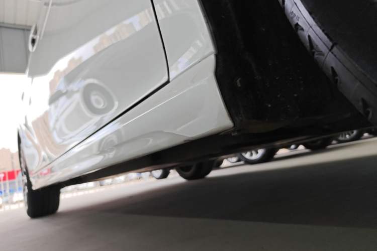 Used Toyota Camry 2018 2.0S FENGSHANG Edition Right Side Sill