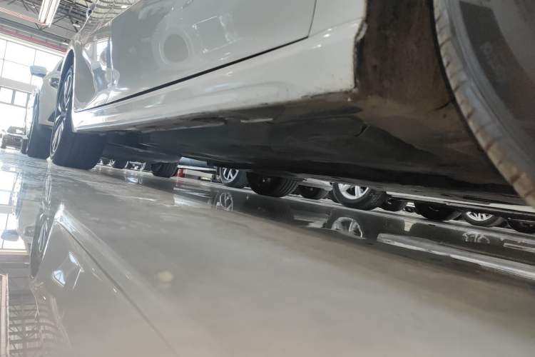 Used Toyota Camry 2018 2.5S Fēngshàng Edition Right Side Sill