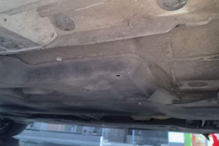 Used Toyota Camry 2018 Dual-Engine 2.5 HG Luxury Edition Right Side Sill