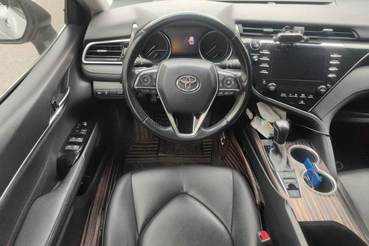 Used Toyota Camry 2018 2.5G Luxury Edition Steering Wheel