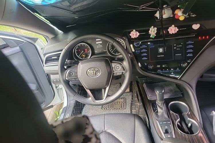 Used Toyota Camry 2018 2.5G Luxury Edition Steering Wheel