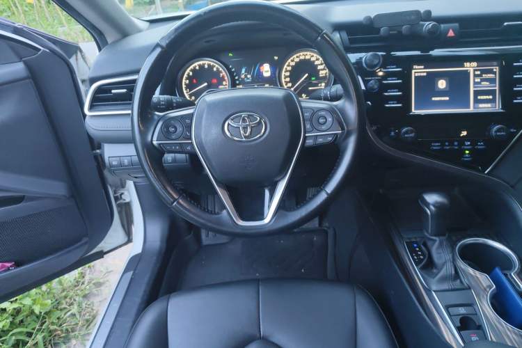Used Toyota Camry 2018 2.0G Luxury Edition Steering Wheel