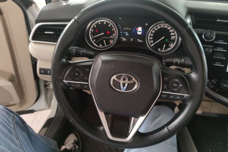 Used Toyota Camry 2018 2.0G Luxury Edition Steering Wheel