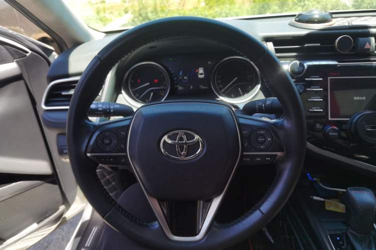 Used Toyota Camry 2018 2.5G Luxury Edition Steering Wheel