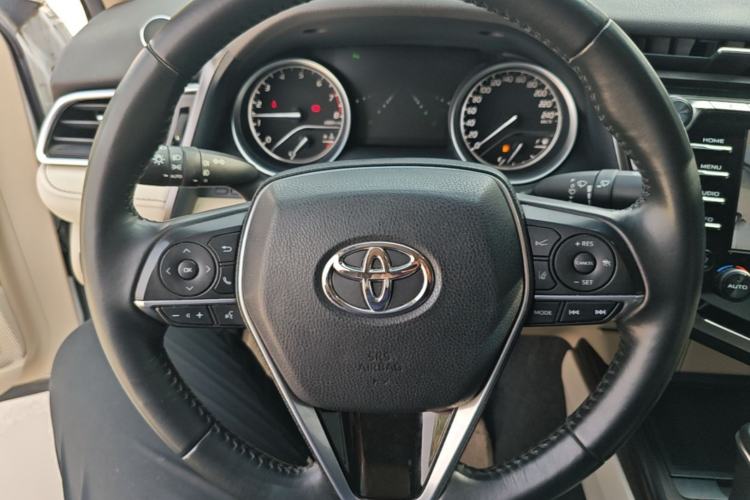 Used Toyota Camry 2018 2.5G Luxury Edition Steering Wheel