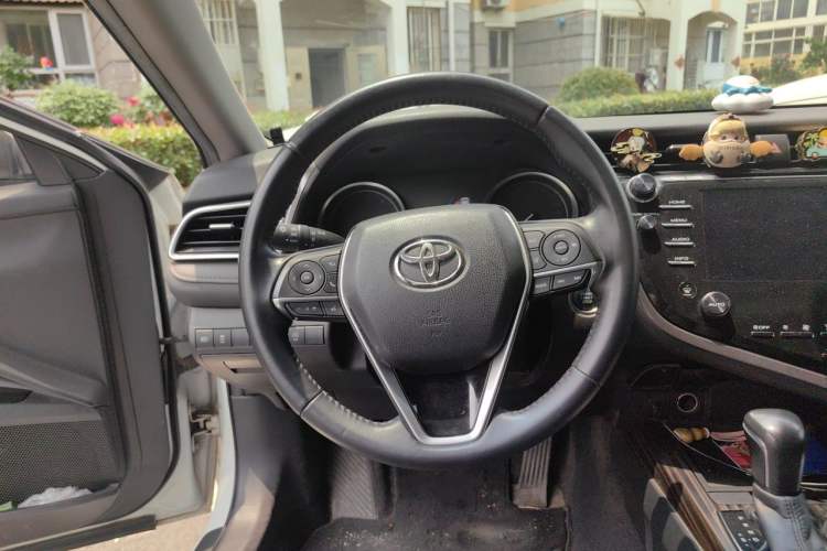 Used Toyota Camry 2018 2.5G Luxury Edition Steering Wheel