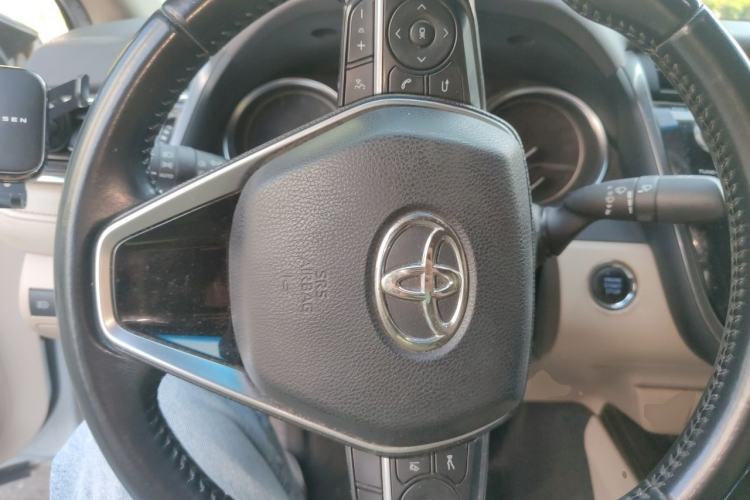 Used Toyota Camry 2018 2.5G Luxury Edition Steering Wheel