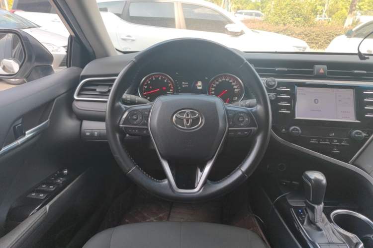 Used Toyota Camry 2018 2.0S FENGSHANG Edition Steering Wheel
