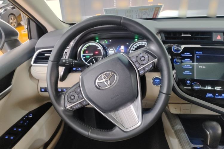 Used Toyota Camry 2018 Dual-Engine 2.5 HG Luxury Edition Steering Wheel