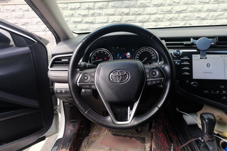 Used Toyota Camry 2018 2.5G Luxury Edition Steering Wheel