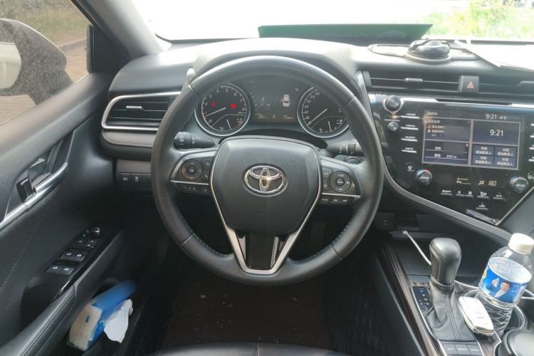 Used Toyota Camry 2018 2.5G Luxury Edition Steering Wheel