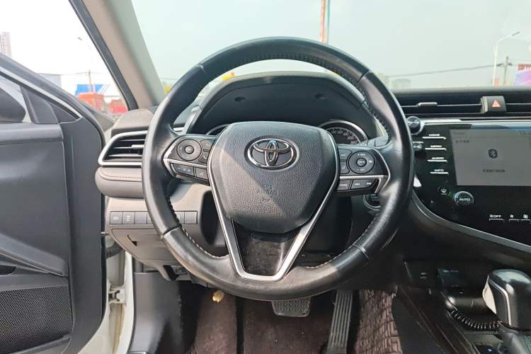 Used Toyota Camry 2018 2.5G Luxury Edition Steering Wheel