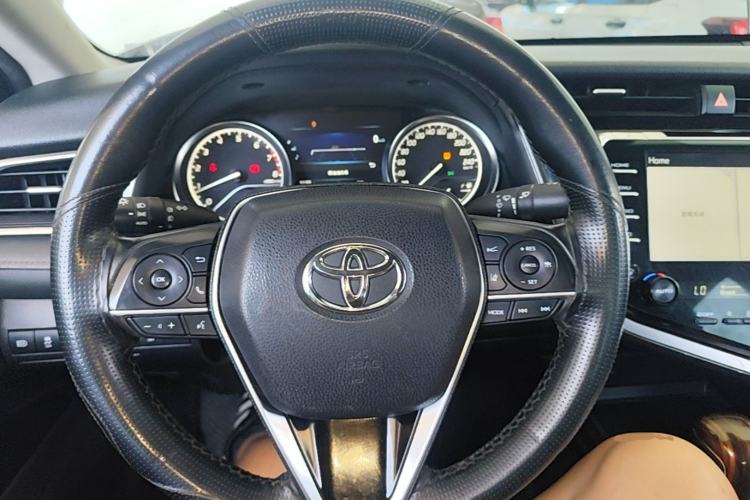 Used Toyota Camry 2018 2.5G Luxury Edition Steering Wheel