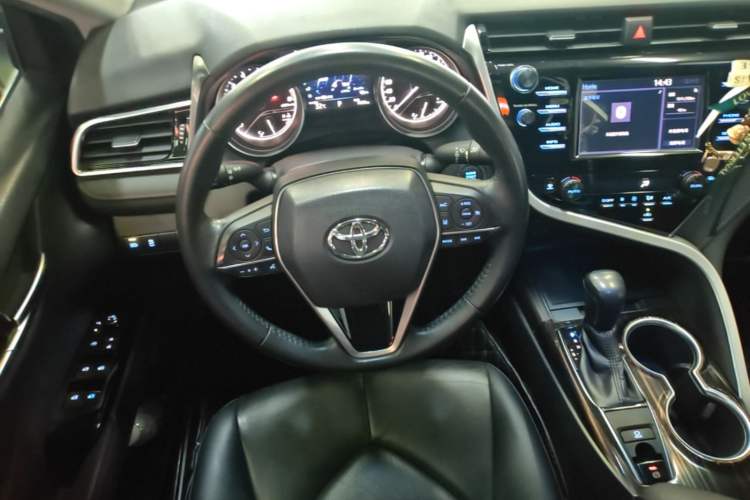 Used Toyota Camry 2018 2.0G Luxury Edition Steering Wheel
