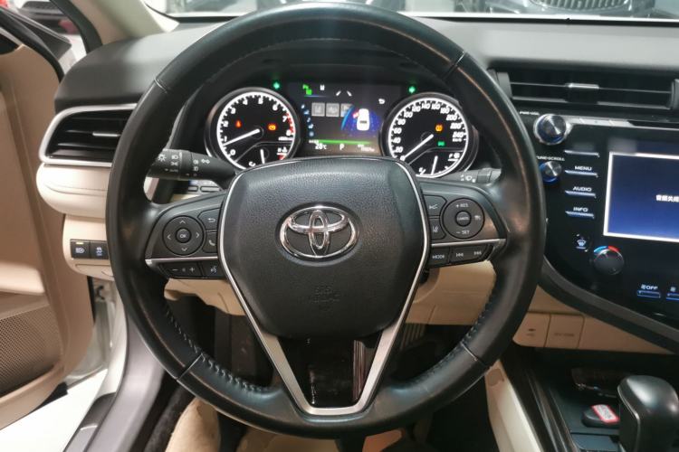 Used Toyota Camry 2018 2.5G Luxury Edition Steering Wheel