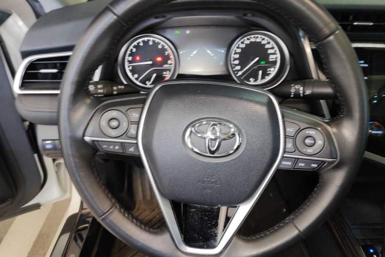 Used Toyota Camry 2018 2.5G Luxury Edition Steering Wheel