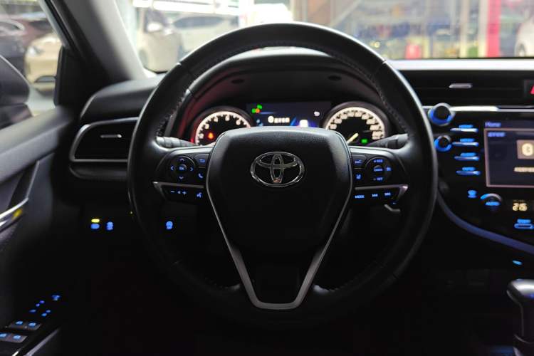 Used Toyota Camry 2018 2.5G Luxury Edition Steering Wheel