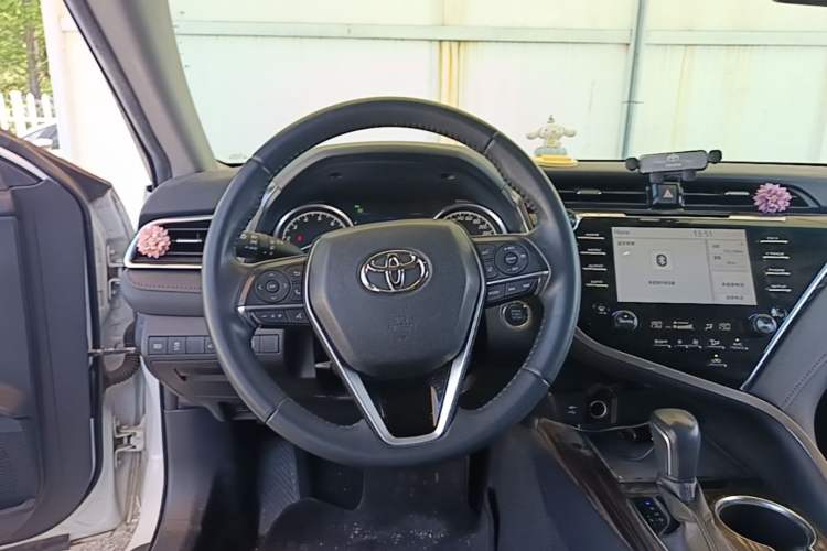 Used Toyota Camry 2018 2.5G Luxury Edition Steering Wheel