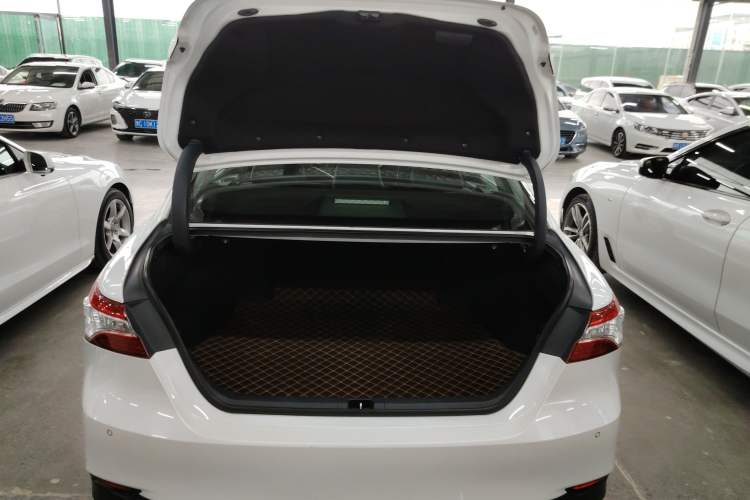 Used Toyota Camry 2018 2.5G Luxury Edition Trunk