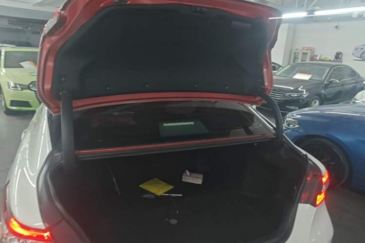 Used Toyota Camry 2018 2.5S Fēngshàng Edition Trunk