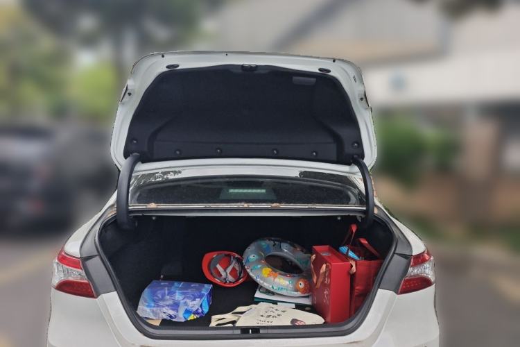 Used Toyota Camry 2018 2.0G Luxury Edition Trunk