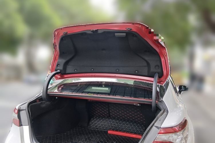 Used Toyota Camry 2018 2.0S FENGSHANG Edition Trunk