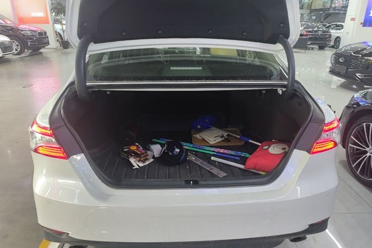 Used Toyota Camry 2018 2.5G Luxury Edition Trunk