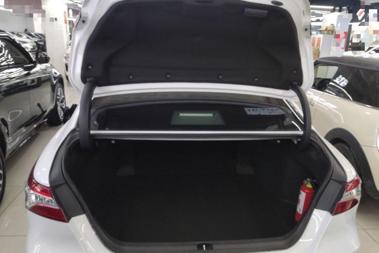 Used Toyota Camry 2018 2.0G Luxury Edition Trunk