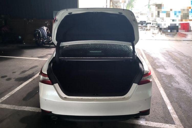 Used Toyota Camry 2018 2.5G Luxury Edition Trunk