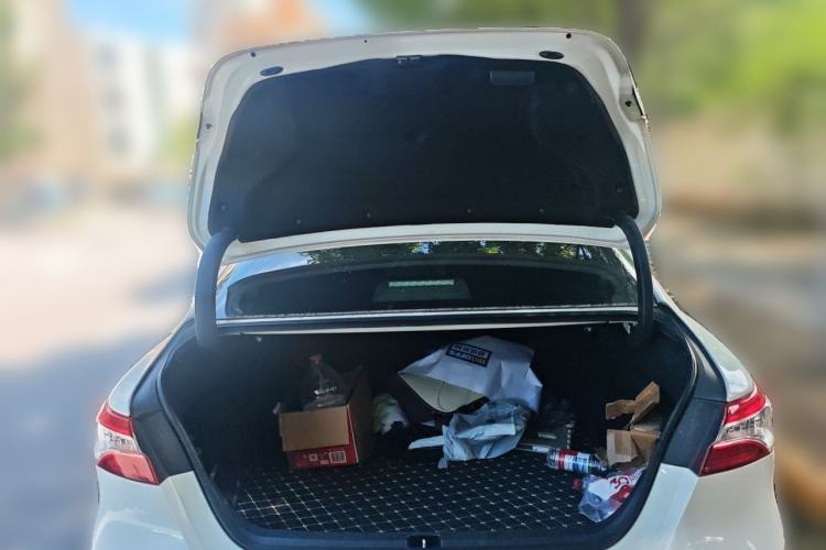 Used Toyota Camry 2018 2.0G Luxury Edition Trunk